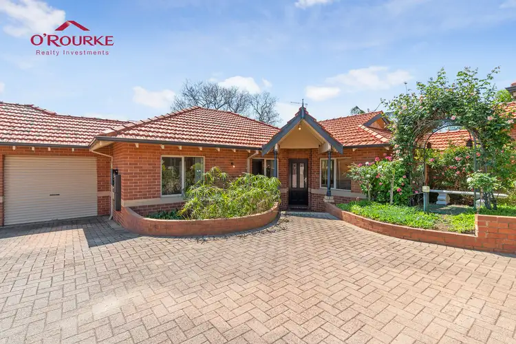 2/24 Auborough Street, Doubleview WA 6018