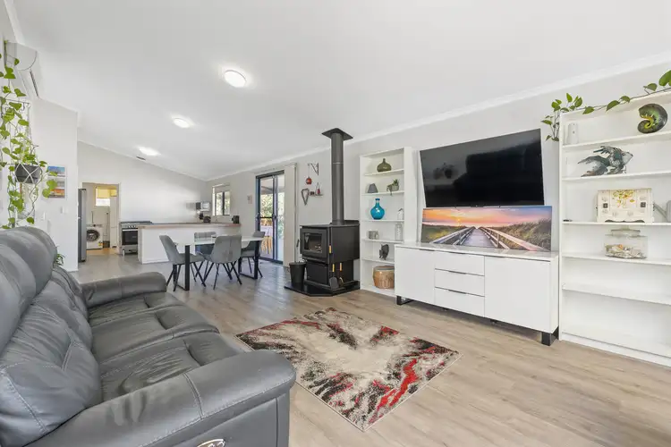6 HEWBY COURT, Ledge Point WA 6043