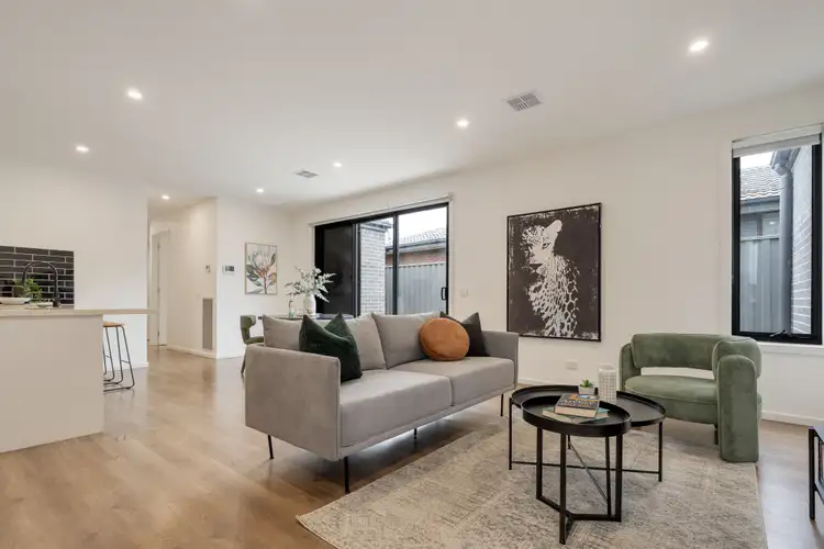 Fourth view of Homely apartment listing, 4/26 Hardy Avenue, Craigieburn VIC 3064