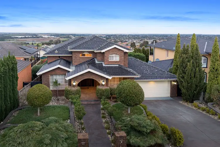 25 Parkside Rise, Craigieburn VIC 3064