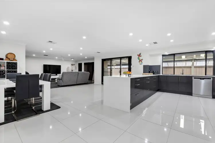 Second view of Homely house listing, 6 Manchester Circuit, Craigmore SA 5114