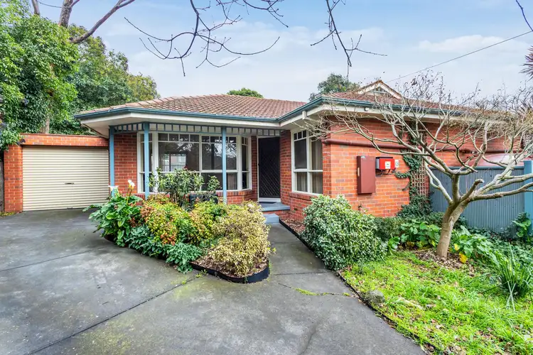 2/15 Beaufort Road, Croydon VIC 3136
