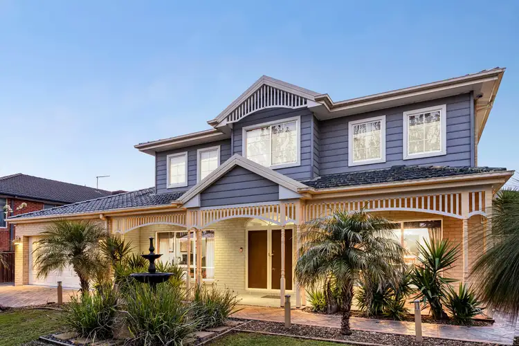 4 Salisbury Court, Berwick VIC 3806