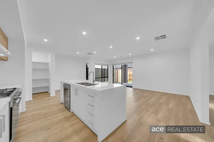 Fifth view of Homely house listing, 10 Glasgow Crescent, Tarneit VIC 3029