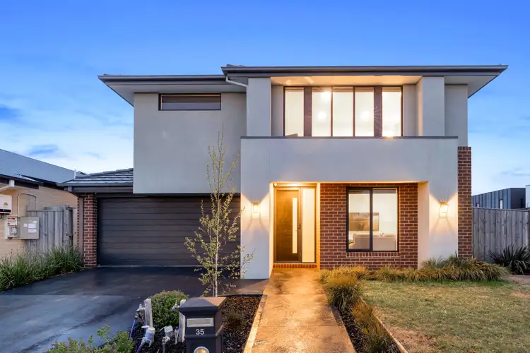 35 Fewster Circuit, Mickleham VIC 3064