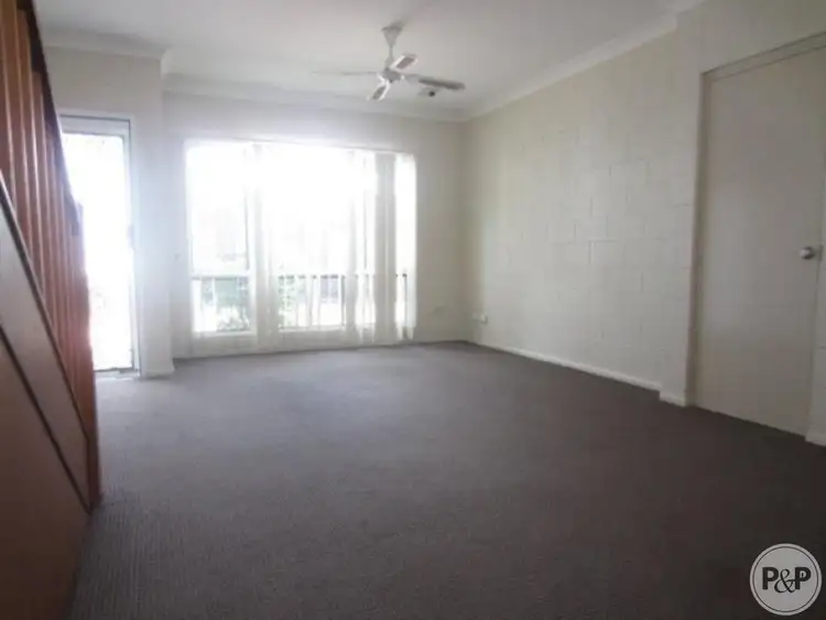 Fourth view of Homely apartment listing, 4/34 Park Lane, Hyde Park QLD 4812