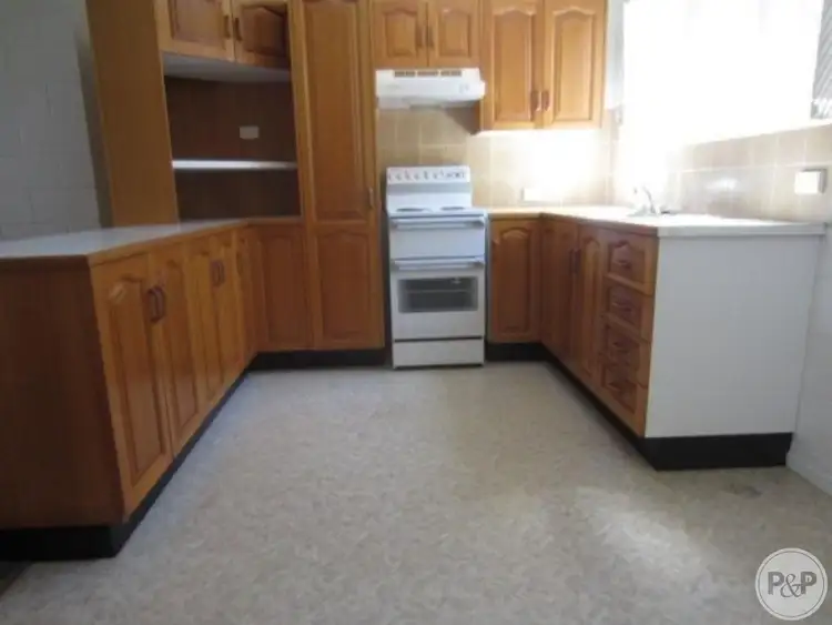 Fifth view of Homely apartment listing, 4/34 Park Lane, Hyde Park QLD 4812