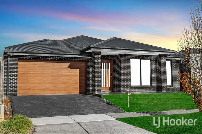 Second view of Homely house listing, 28 Dickens Street, Strathtulloh VIC 3338
