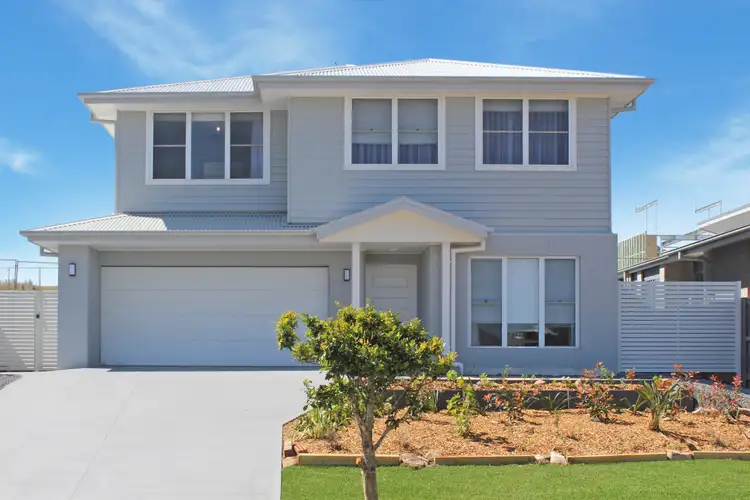 9 Marine Parade, Lake Cathie NSW 2445