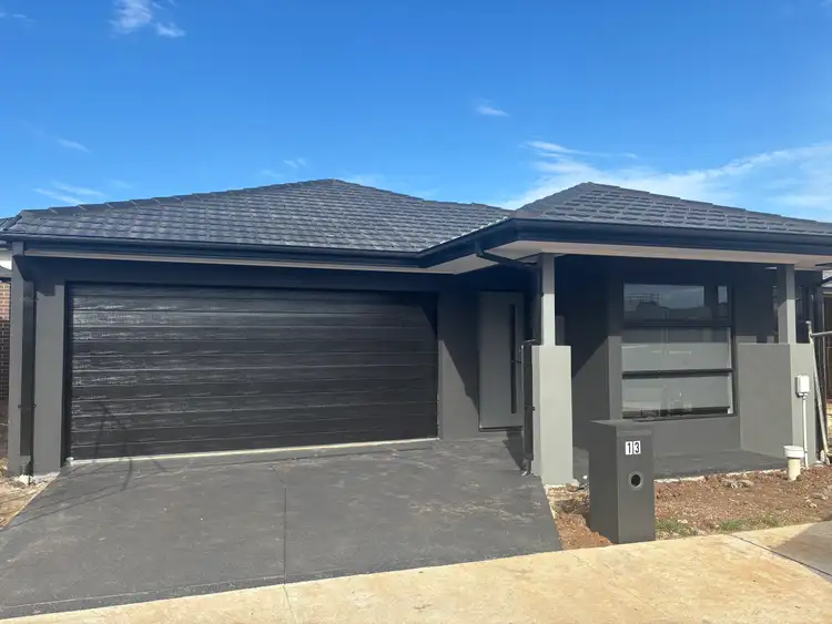13 Sechura Road, Truganina VIC 3029
