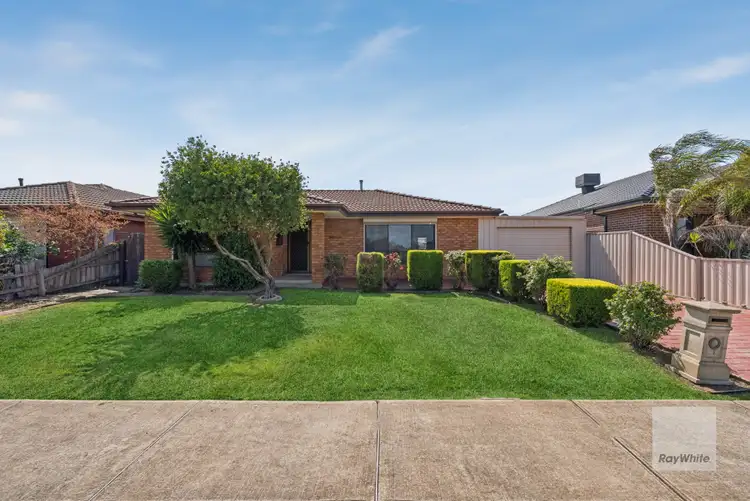 28 Paraburdoo Lane, Kings Park VIC 3021