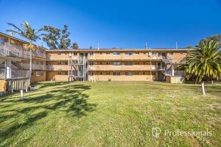 9/2 Rand Court, Withers WA 6230