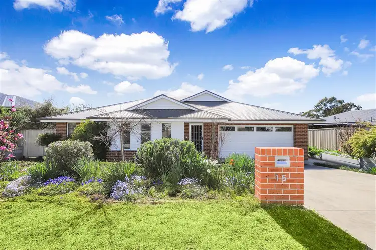 15 Ridge Street, Tumut NSW 2720