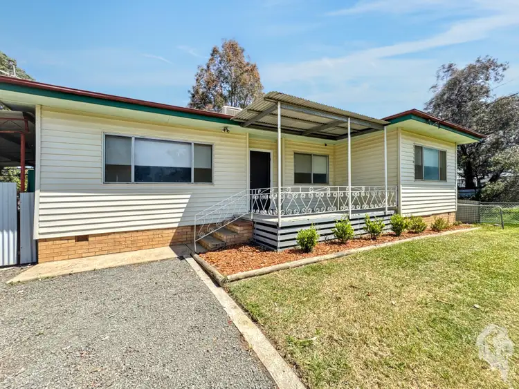 11 Charles Street, Wee Waa NSW 2388