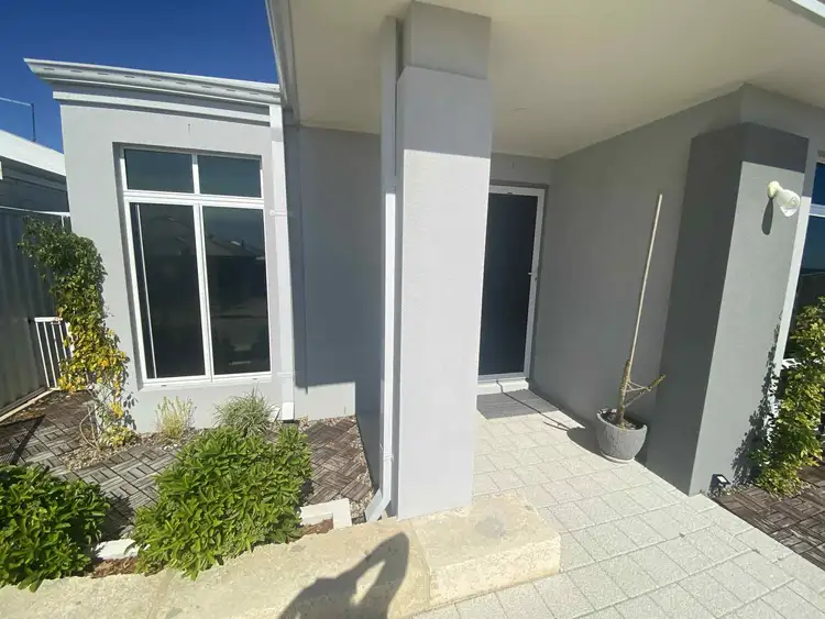 21 Cowaramup Loop, Two Rocks WA 6037