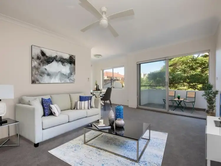 10 Kynaston Avenue