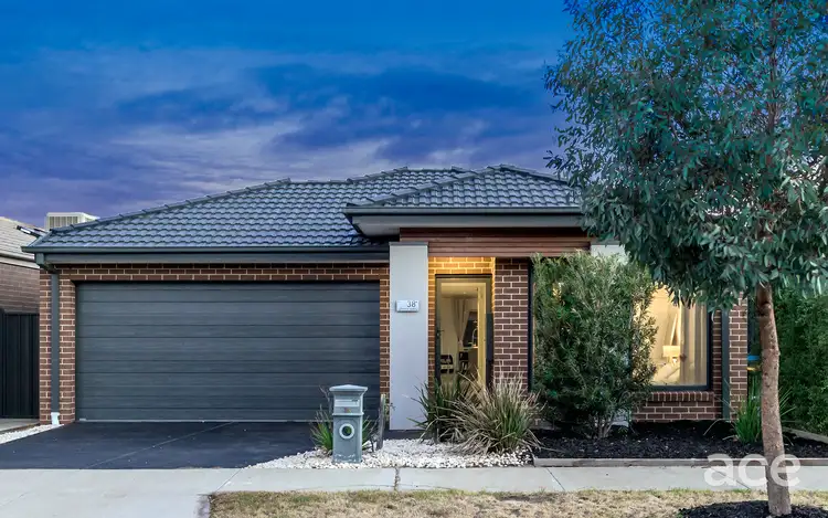 38 Omaroo Street, Truganina VIC 3029