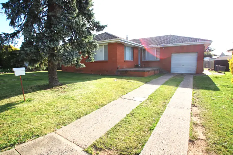 19 Mangowa Close, Orange NSW 2800