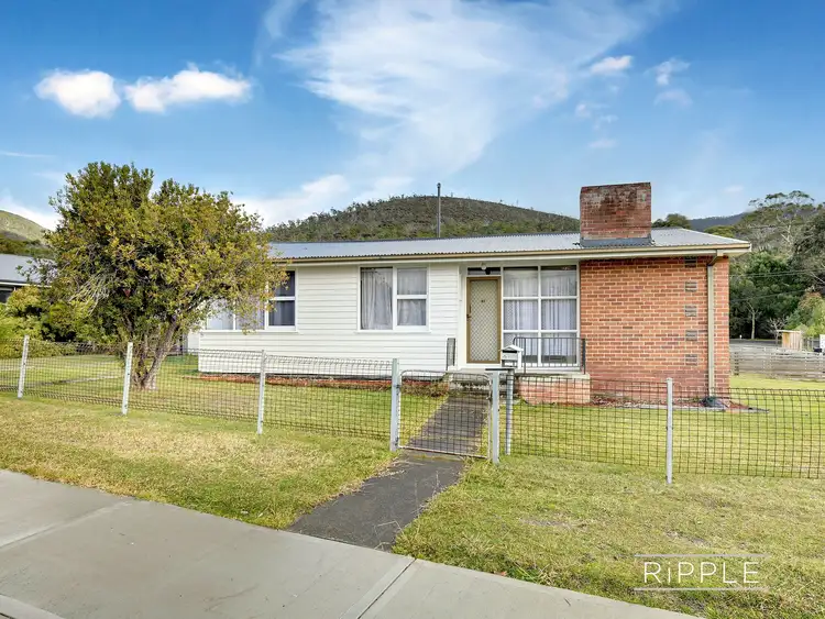 82 Arunta Crescent