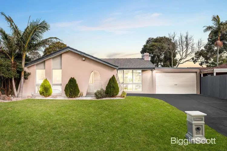 18 Phoenix Drive, Wheelers Hill VIC 3150