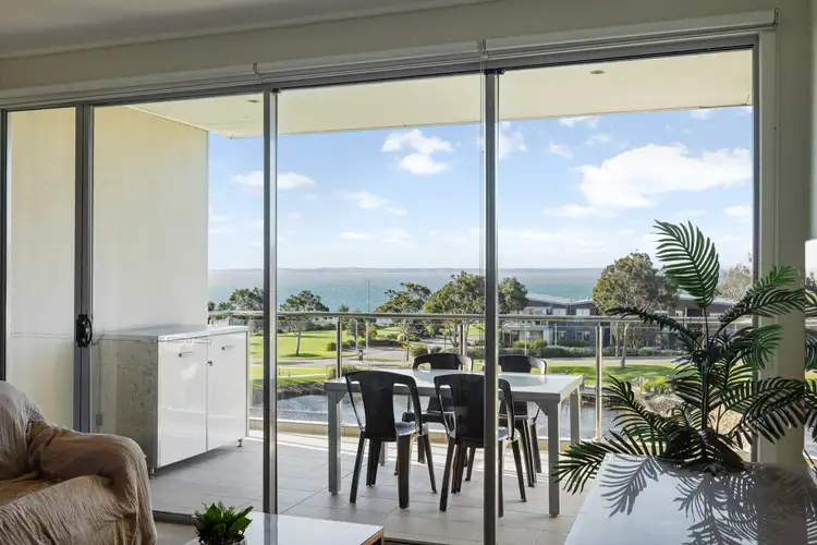 17 Potters Hill Road