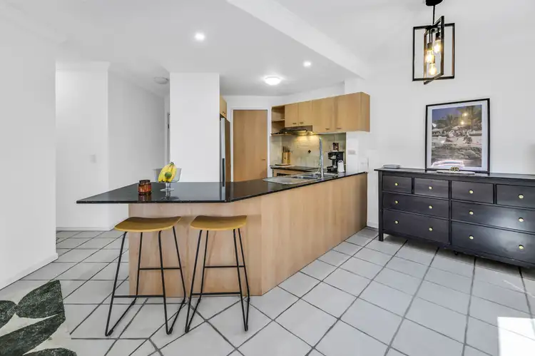 Sixth view of Homely apartment listing, 3/19 Britannia Avenue, Broadbeach QLD 4218
