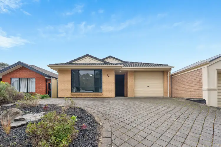24 New York Road, Aberfoyle Park SA 5159