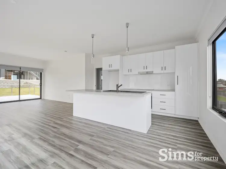 10/7-9 Malachi Court, Newnham TAS 7248