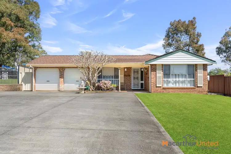 4 Menus Place, Rosemeadow NSW 2560