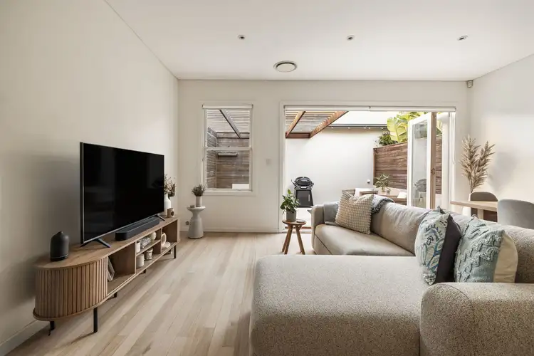 Third view of Homely apartment listing, 2/7 Flood Street, Clovelly NSW 2031