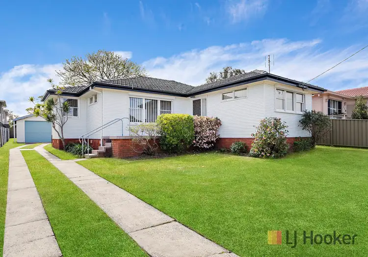 90 Griffiths Street, Oak Flats NSW 2529