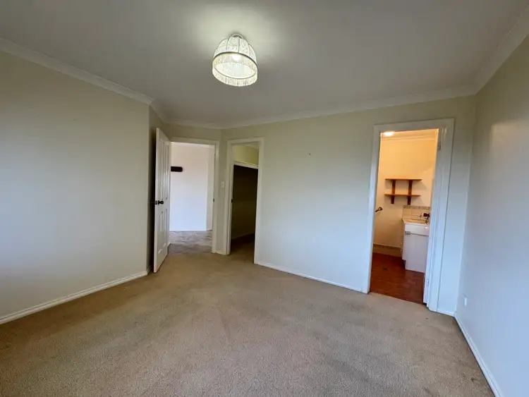 Fourth view of Homely house listing, 8 Susan Court, Yakamia WA 6330