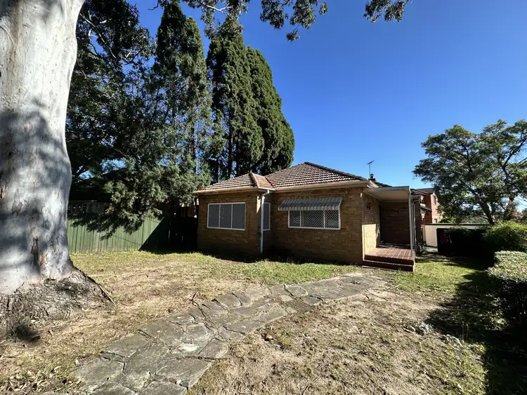 23 Woniora Road