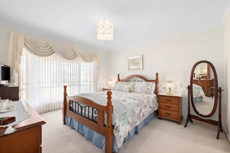 Sixth view of Homely house listing, 19 Arthur Phillip Way, Mill Park VIC 3082