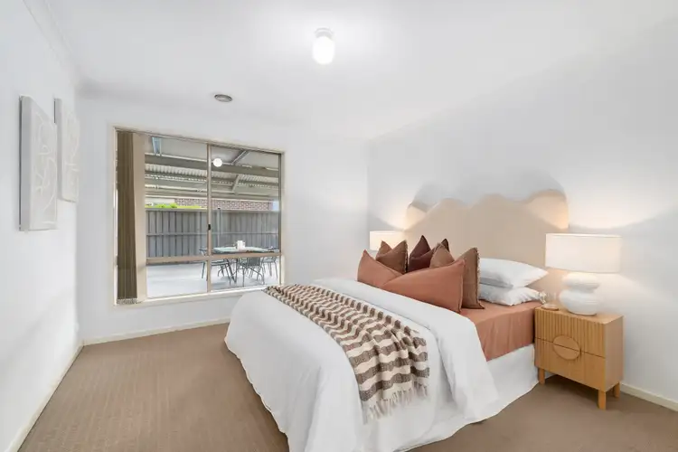 Sixth view of Homely house listing, 15 Kareelah Link, South Morang VIC 3752