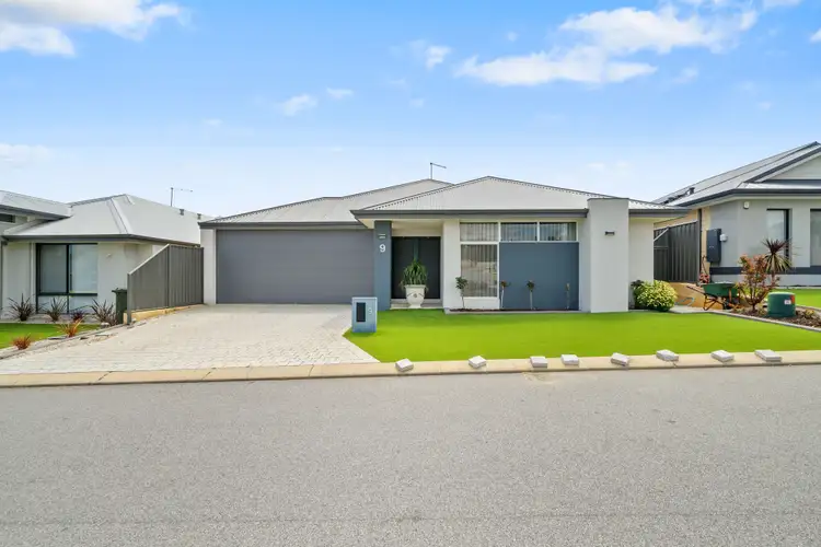 9 Goyder Way, Lakelands WA 6180