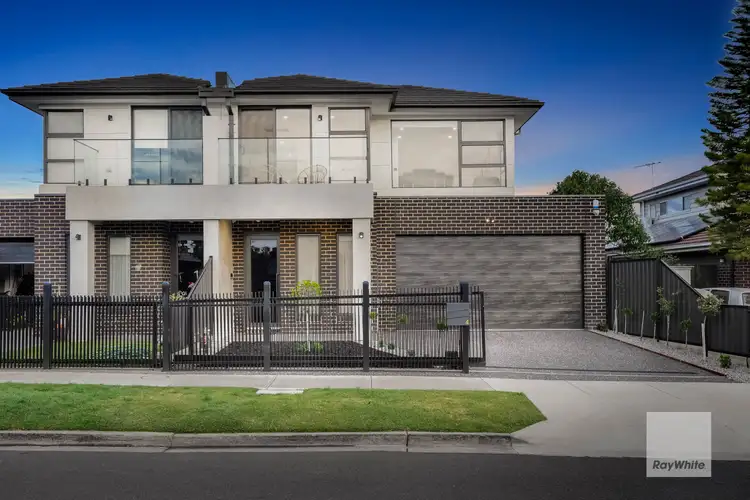 4 Sheldon Court, Gladstone Park VIC 3043