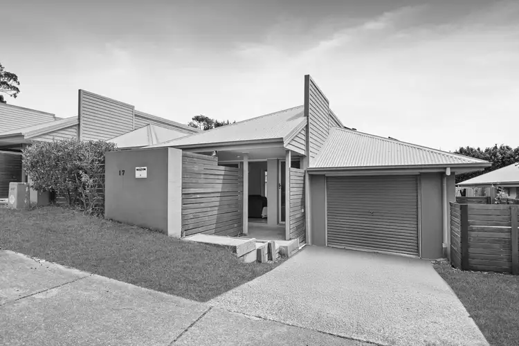 17 Esperance Crescent