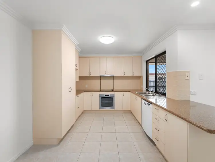 Second view of Homely house listing, 3 Carlisle Court, Kawungan QLD 4655