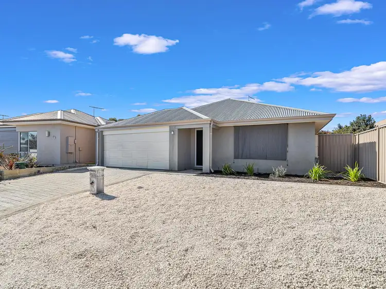 25 Rochdale Circle, Meadow Springs WA 6210
