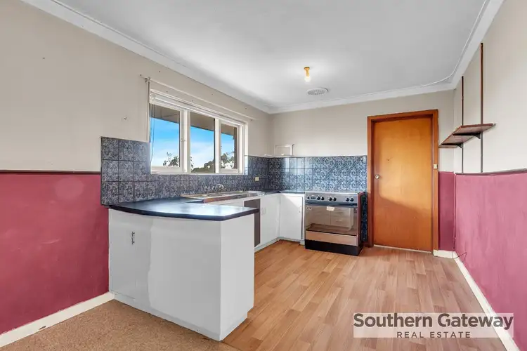 14 Barron Way, Orelia WA 6167