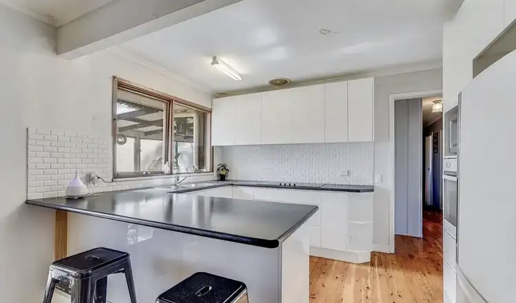 9 Jarndyce Avenue, Ambarvale NSW 2560