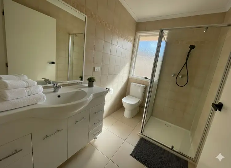 Fourth view of Homely house listing, 2 Garfield Close, Melton South VIC 3338