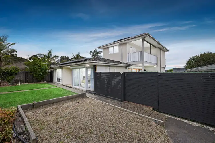 4 Bernard Street, Bayswater VIC 3153