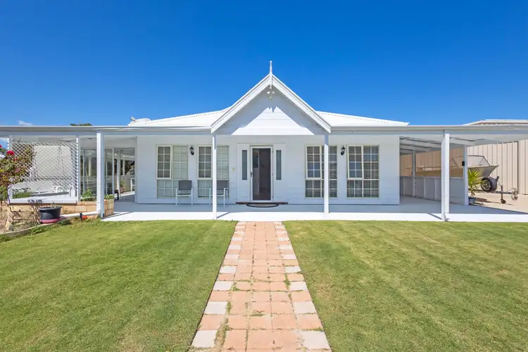 4 Peterson Place, Green Head WA 6514