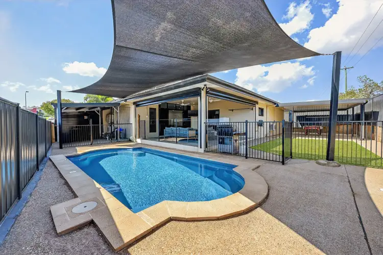17 Deedes Crescent, Bushland Beach QLD 4818