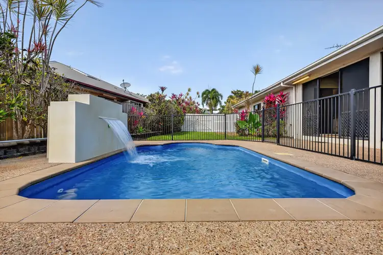 6 Cassidy Street, Bushland Beach QLD 4818