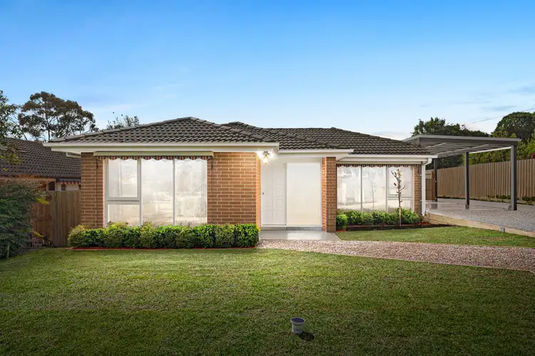 19 Myoora Drive, Mooroolbark VIC 3138