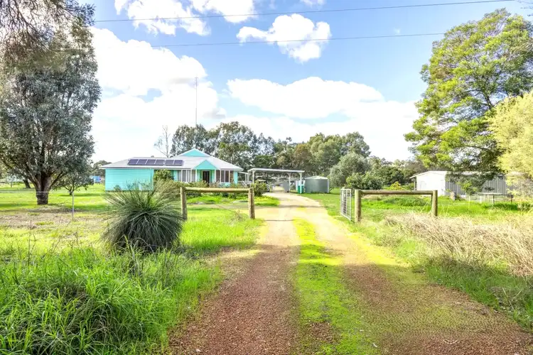 13 Darwin Street, Cookernup WA 6219