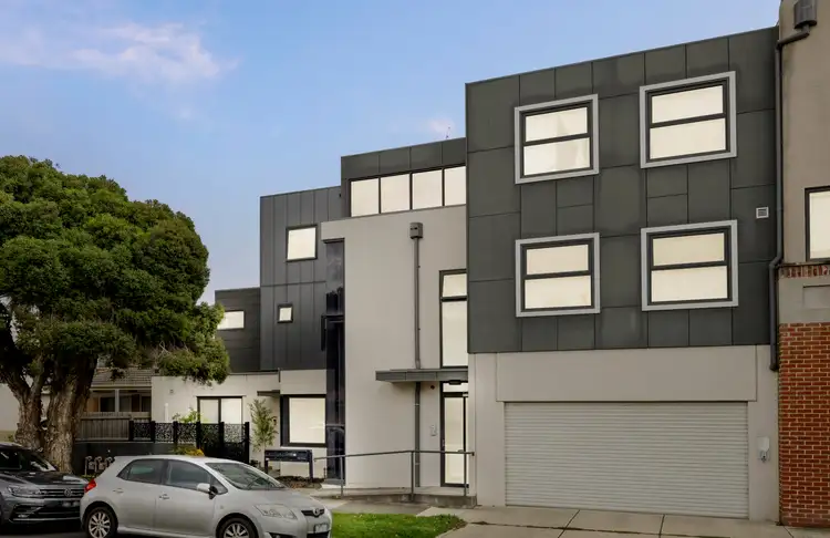 6/2A Truganini Road, Carnegie VIC 3163